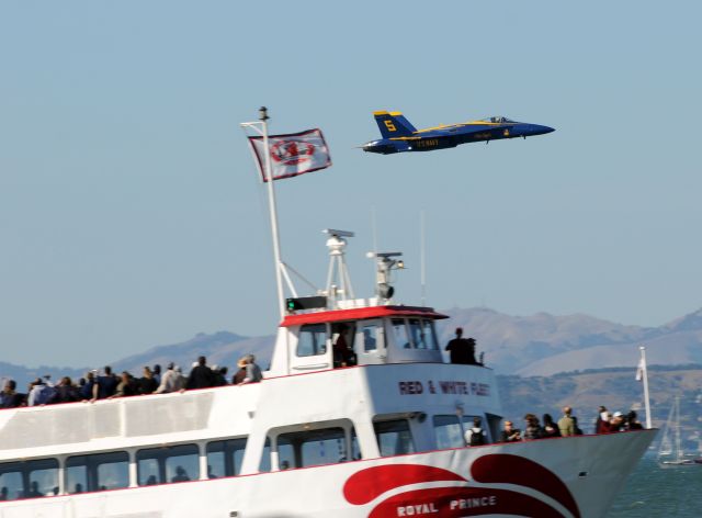 — — - Fleet Week Air Show San Francisco