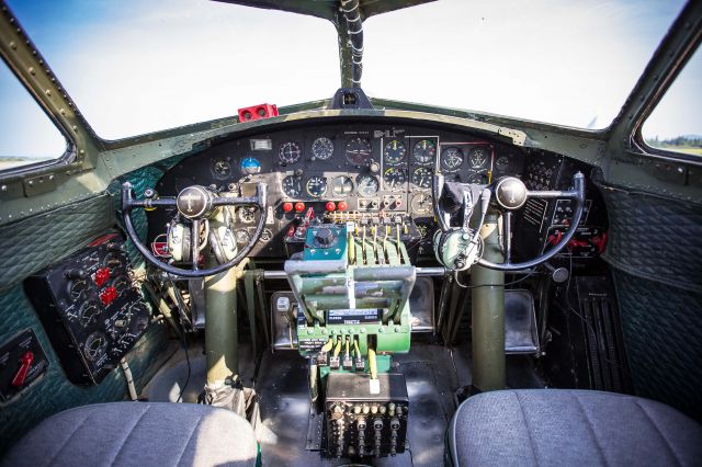 Boeing B-17 Flying Fortress (N9323Z)