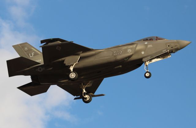 Lockheed F-35C (14-5104)