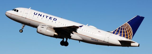 Airbus A319 (N823UA) - Departing from runway 25.