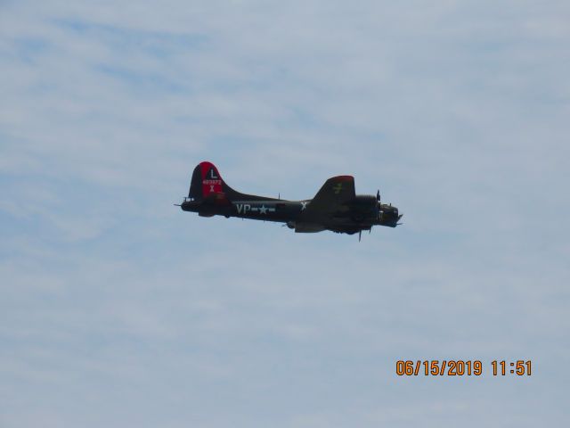 Boeing B-17 Flying Fortress (N7227C)