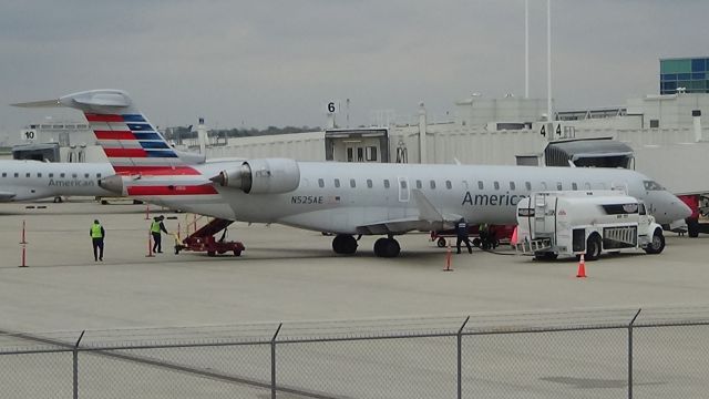 Canadair Regional Jet CRJ-700 (N525AE) - Here's a beautiful CRJ-700 at SGF.  Date - April 17, 2021