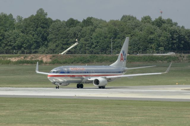 Boeing 737-800 (N889NN) - July 11, 2014, only day in CLT. I think its a beautiful plane.