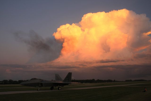 Lockheed F-22 Raptor — - F-22 Raptor Magic !!