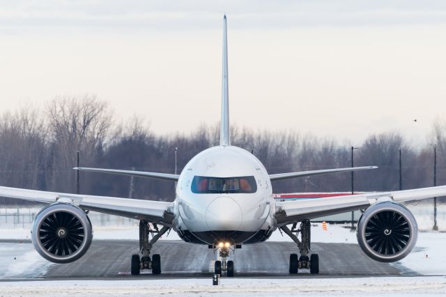 Boeing 787-8 (C-GHPQ)