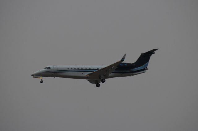 Embraer ERJ-135 (N227WE)