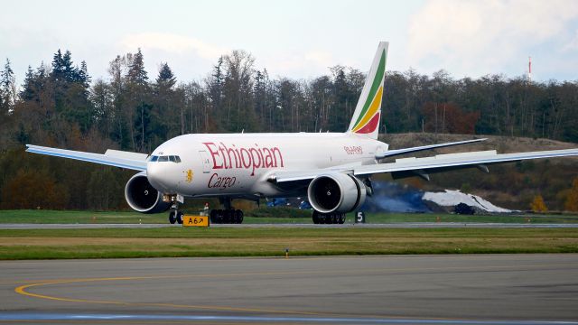Boeing 777-200 (ET-AVQ) - BOE246 with spoilers and reversers deployed after landing on Rwy 16R to complete a C1 flight on 11.7.18. (ln 1579 / cn 65398).