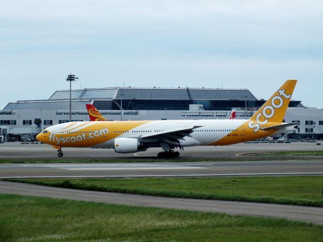 Airbus A330-300 (9V-OTA)