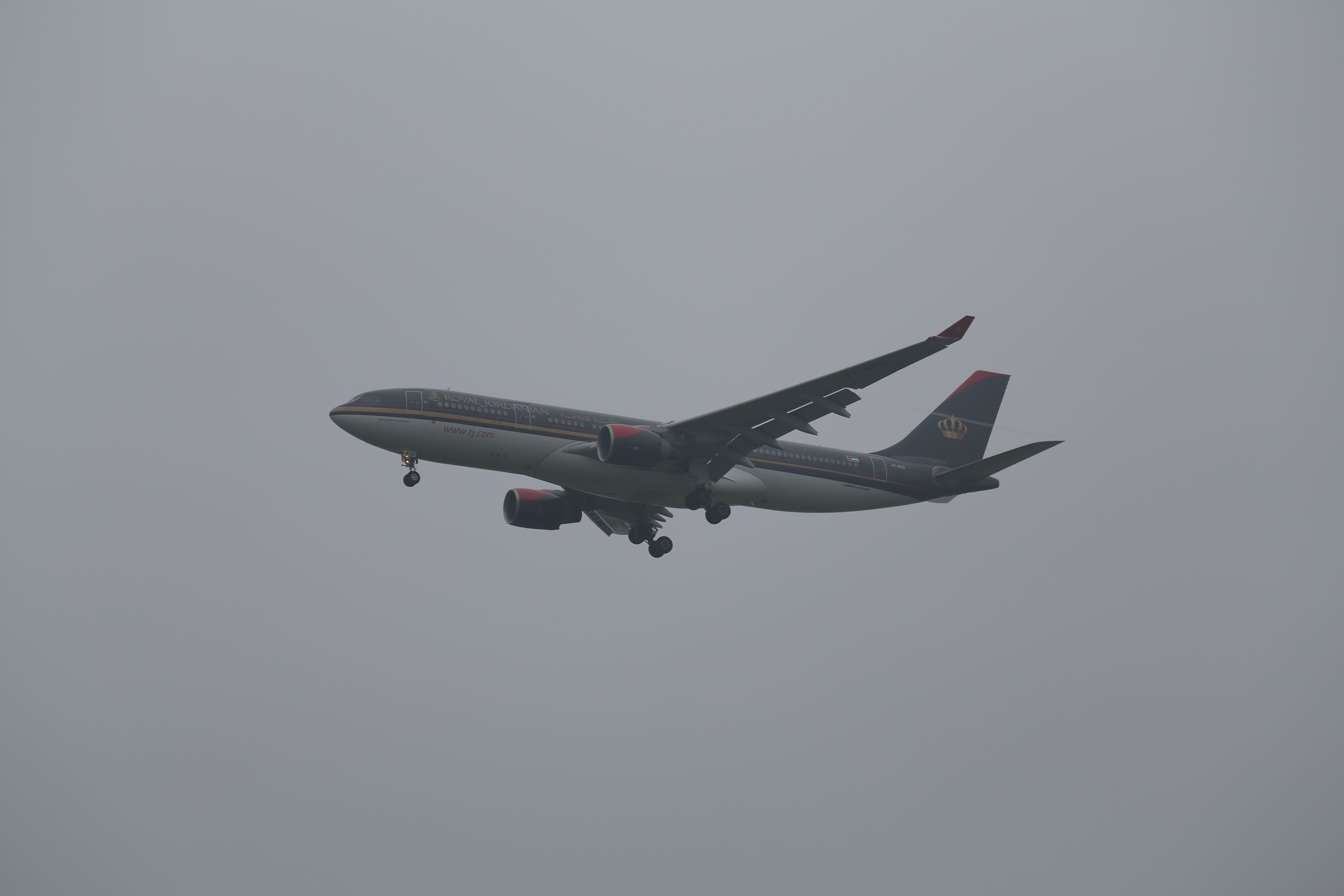 Airbus A330-200 (JY-AIG) - first A330 of Royal Jordanian Airlines @ Zürich!