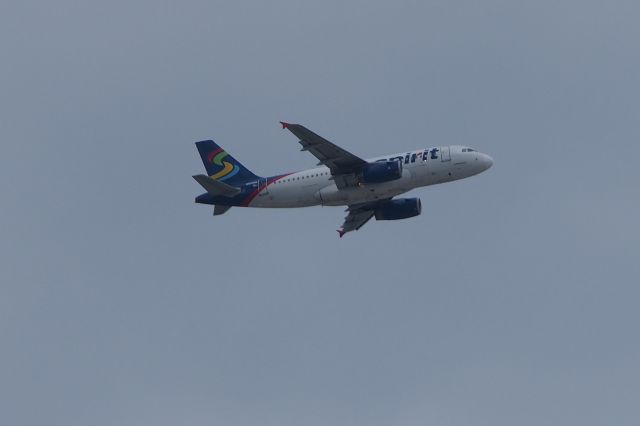 Airbus A320 (N515NK)