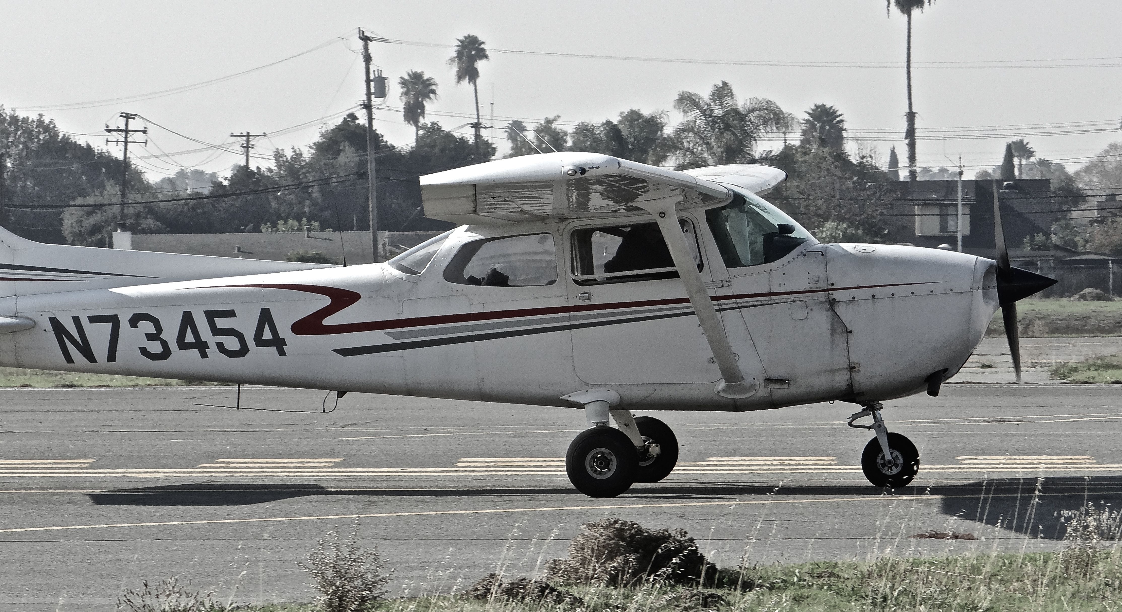 Cessna Skyhawk (N73454) - Locally-based Cessna 172 taxing for takeoff at Reid Hillview Airport, San Jose, CA.