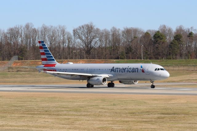 Airbus A321 (N552UW)