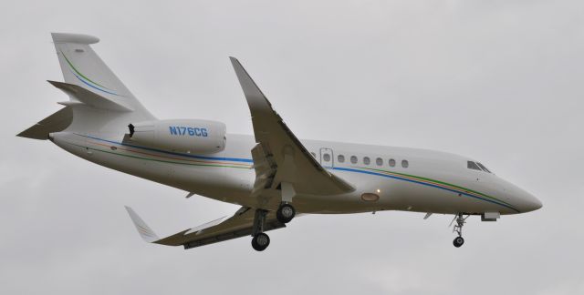 Dassault Falcon 2000 (N176CG)