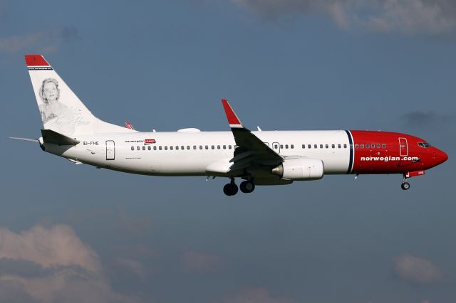 Boeing 737-800 (EI-FHE)