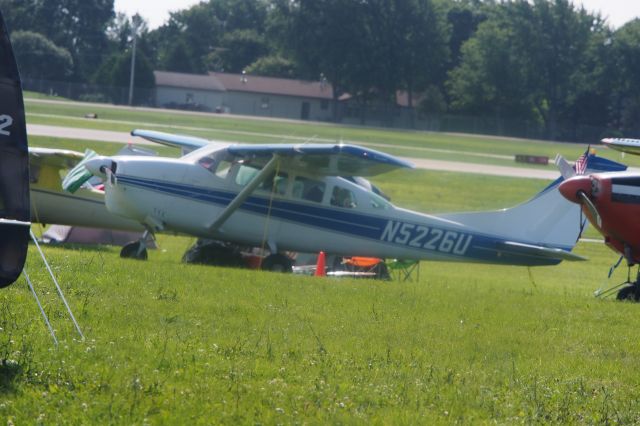 Cessna Skyhawk (N5226U)