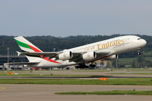 Airbus A380-800 (A6-EUD)