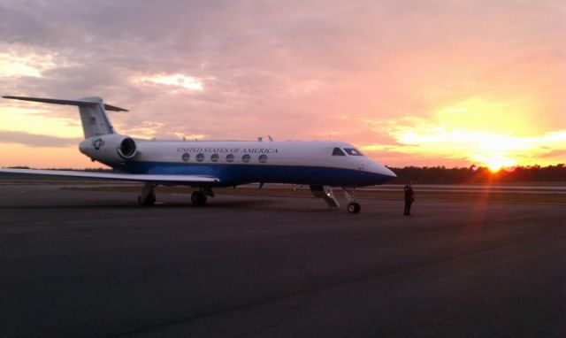 Gulfstream Aerospace Gulfstream V (99-0404) - Waiting for the Vice President at sunset here in Tallahassee...