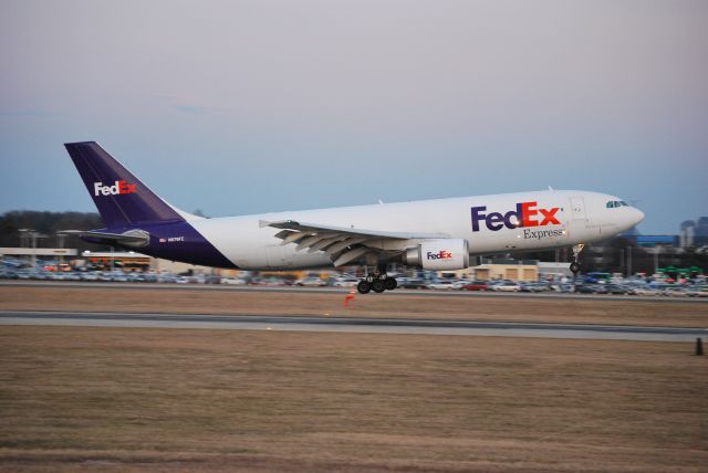 Airbus A300F4-600 (N679FE) - 18C - 2/14/10