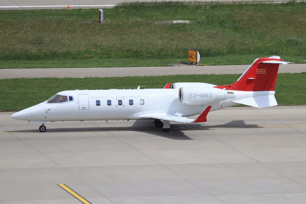 Learjet 60 (Z3-MKD)