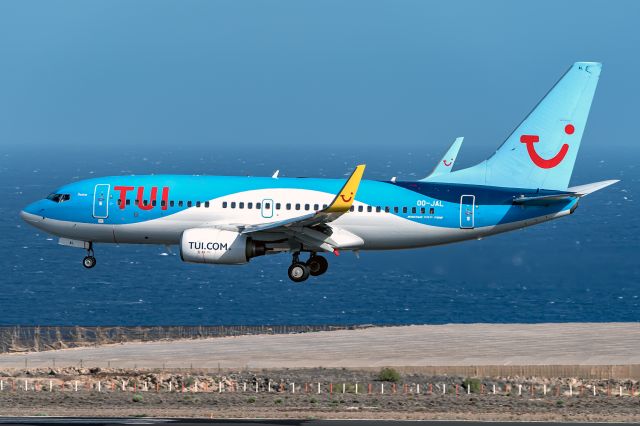 Boeing 737-700 (OO-JAL)
