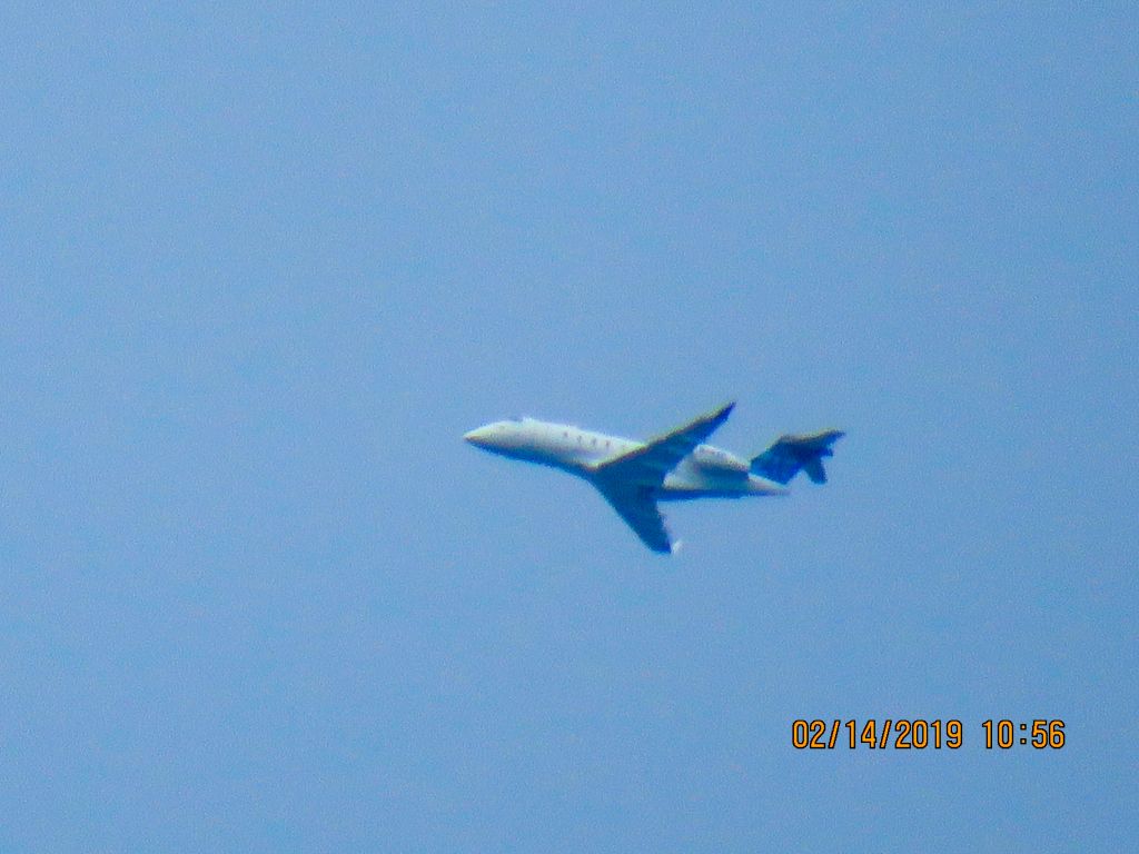 Bombardier Challenger 300 (N74ZC)