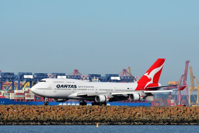 Boeing 747-400 (VH-OEE) - VH-OEE Qantas Boeing 747-438(ER) YSSY 27 May 2018