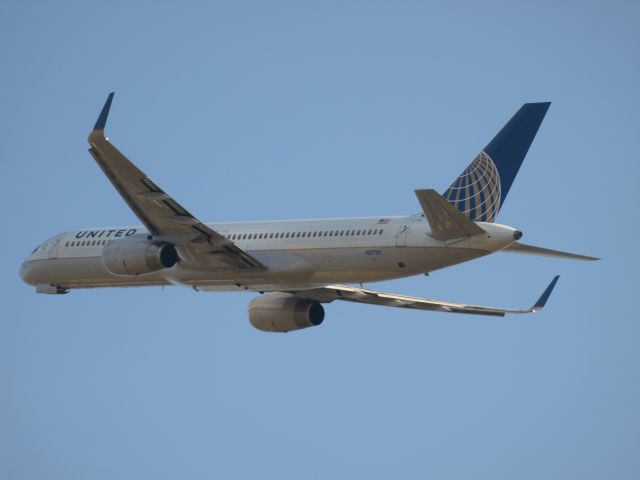 Boeing 757-200 (N57111)