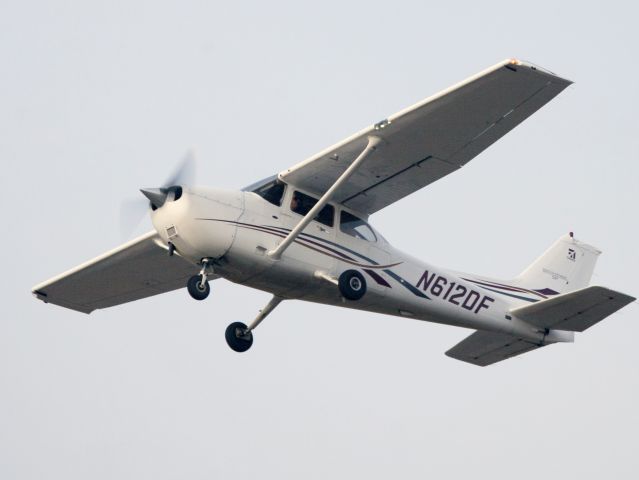 Cessna Skyhawk (N612DF)