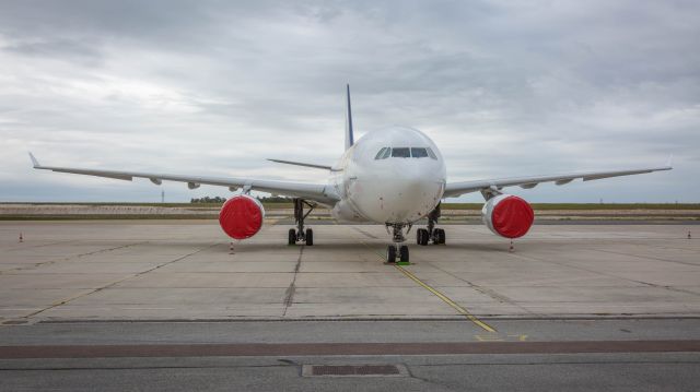 Airbus A330-200 (F-HFTL)