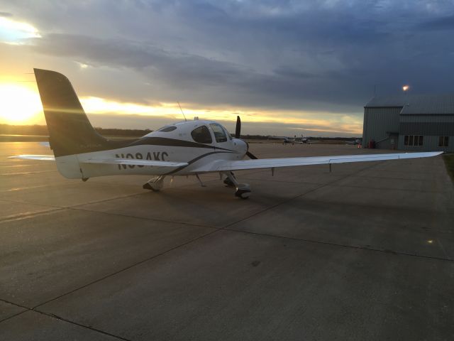 Cirrus SR-22 (N984KC) - Early Morning Departure