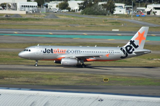 Airbus A320 (VH-VQA)