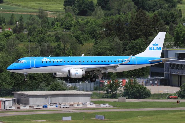 Embraer ERJ-190 (PH-EZP)