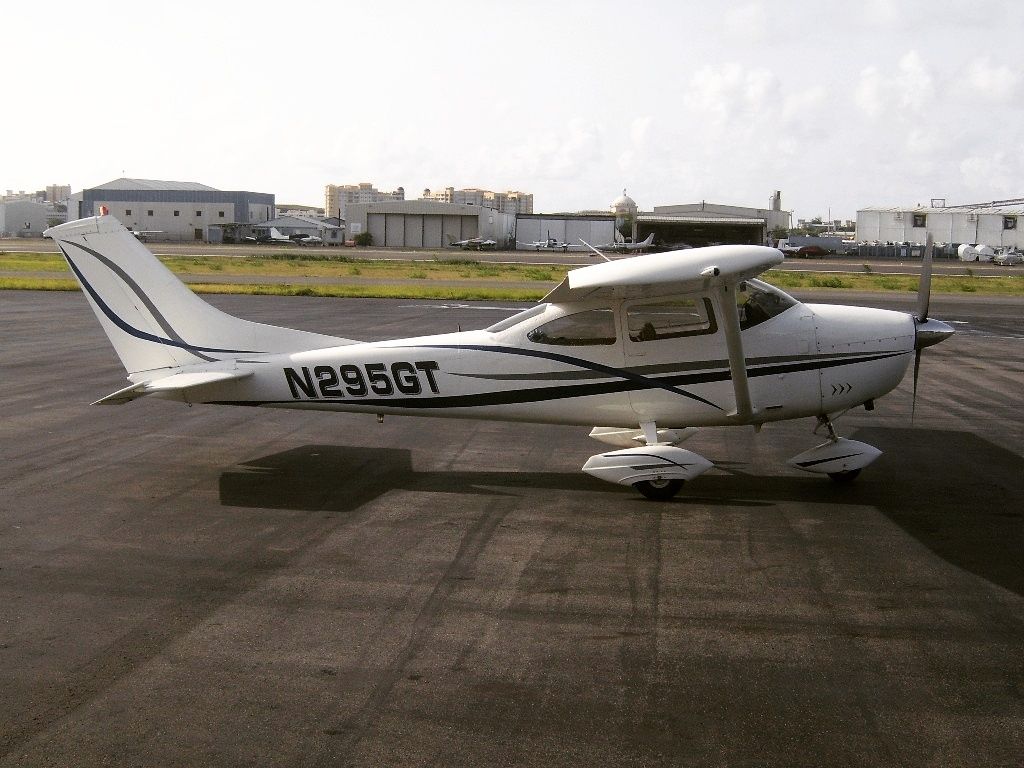 Cessna Skylane (N295GT)