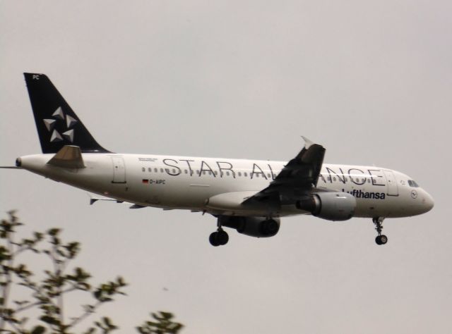 Airbus A320 (D-AIPC)