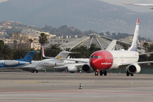 Boeing 737-800 (LN-DYF)