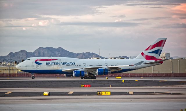 Boeing 747-400 (G-CIVN)