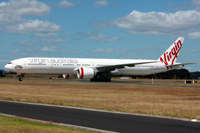 BOEING 777-300 (VH-VPH)