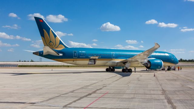 Boeing 787-8 (VN-A864)