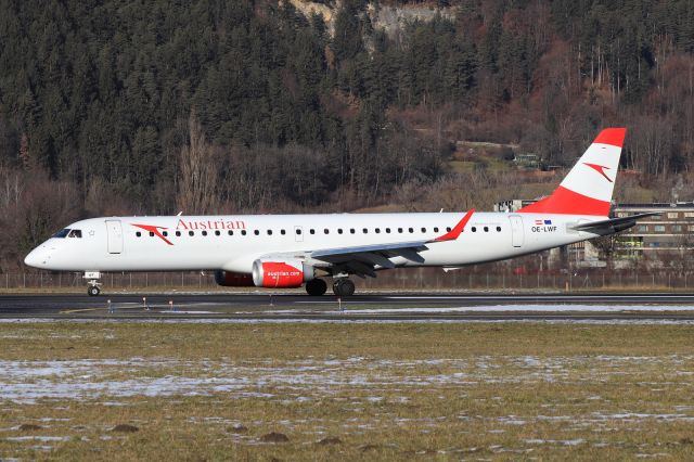 EMBRAER 195 (OE-LWF)