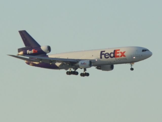 McDonnell Douglas DC-10 (N311FE)