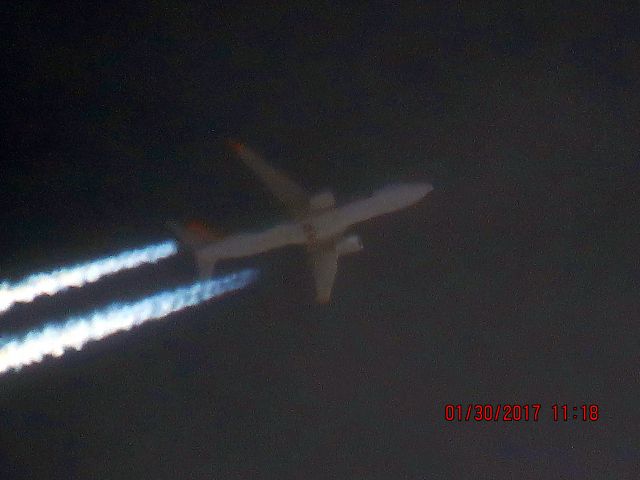 Boeing 737-800 (C-GKVV)