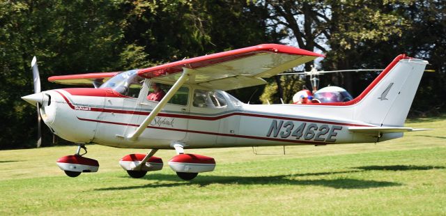 Cessna Skyhawk (N3462E) - Up close and personal with a Skyhawk at the Miller Air Park fly-in, 9/22/18.