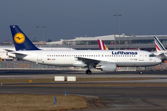 Airbus A320 (D-AIZF)