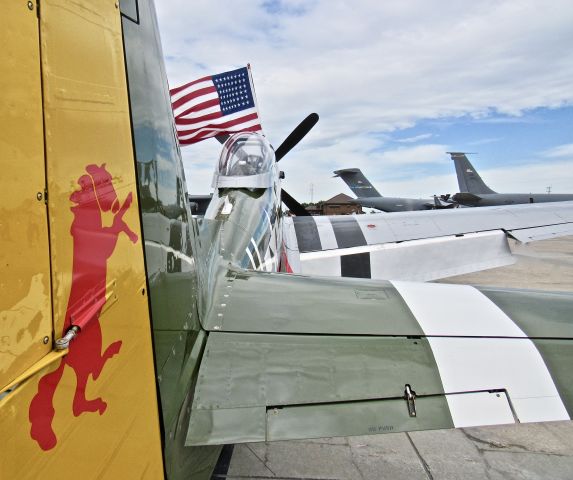 North American P-51 Mustang (N5428V)