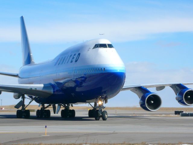 Boeing 747-400 (N116UA)