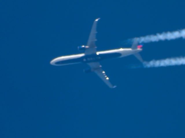 Airbus A321 (N349DX)