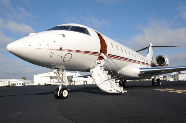 Bombardier Global Express (N141QS)