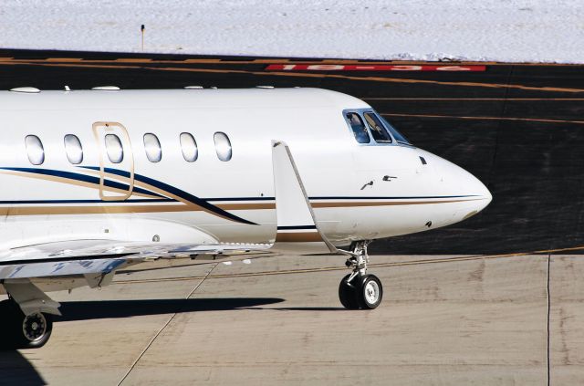 Hawker 800 (N41PJ) - Hawker 800 taxing out for departure to Mexico.