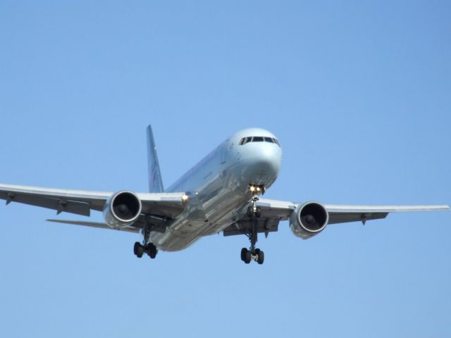 BOEING 767-300 (C-GBZR)