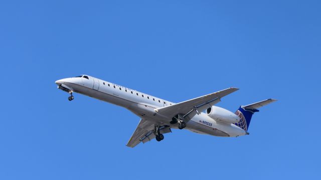 Embraer ERJ-145 (N11535)